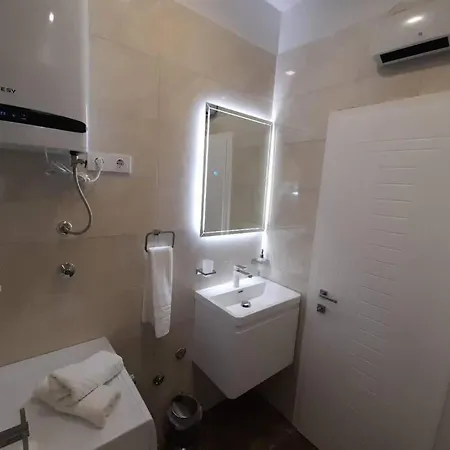Urban Luxury Oasis شقة *