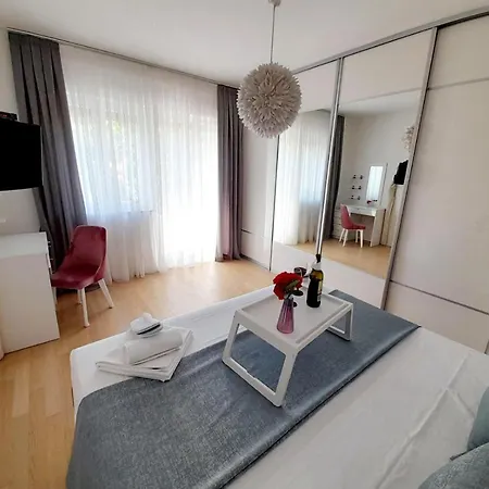 Urban Luxury Oasis شقة