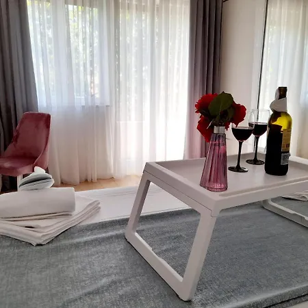 Urban Luxury Oasis شقة سبليت
